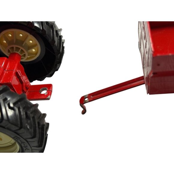 ERTL International Die Cast Harvester Tractor with Wagon - Picture 13 of 15